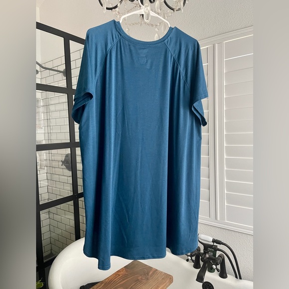 Women’s Tek Gear Workout Top 2X - Picture 4 of 4